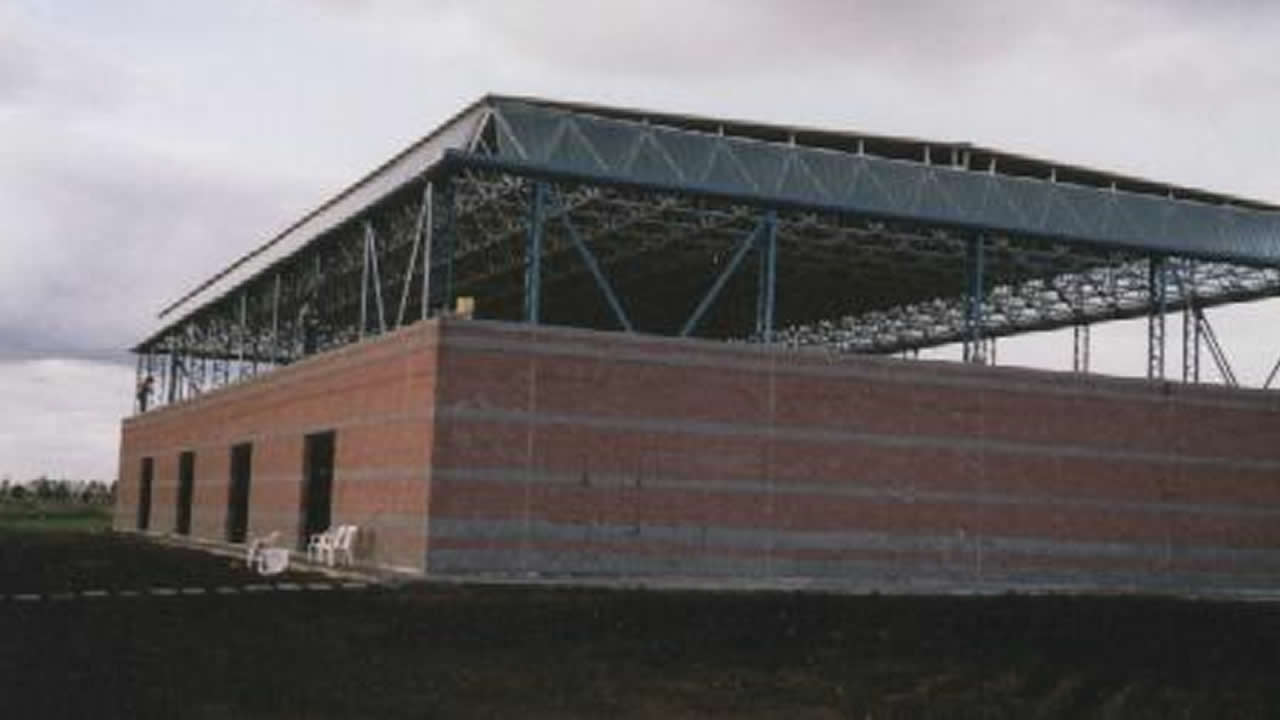 Estructura metálica para edificio corporativo